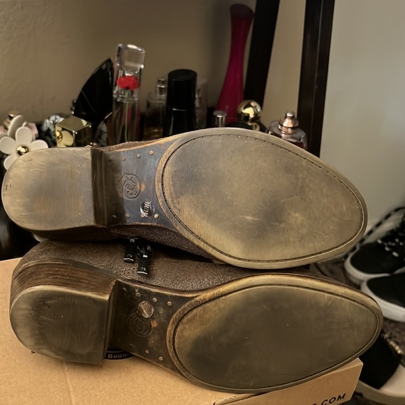 Booties 😍 - Picture 4 of 4